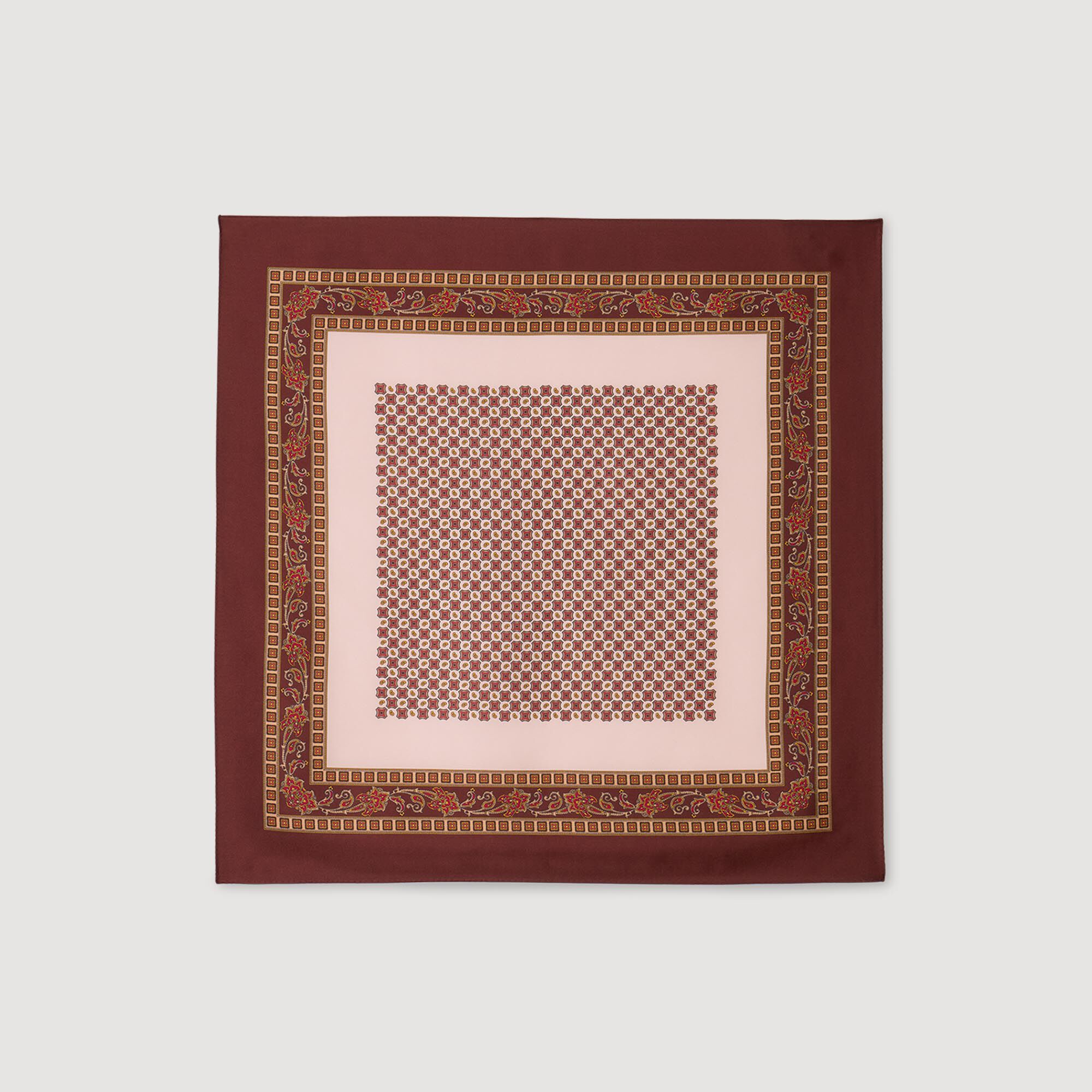 Platzierter Print-Schal