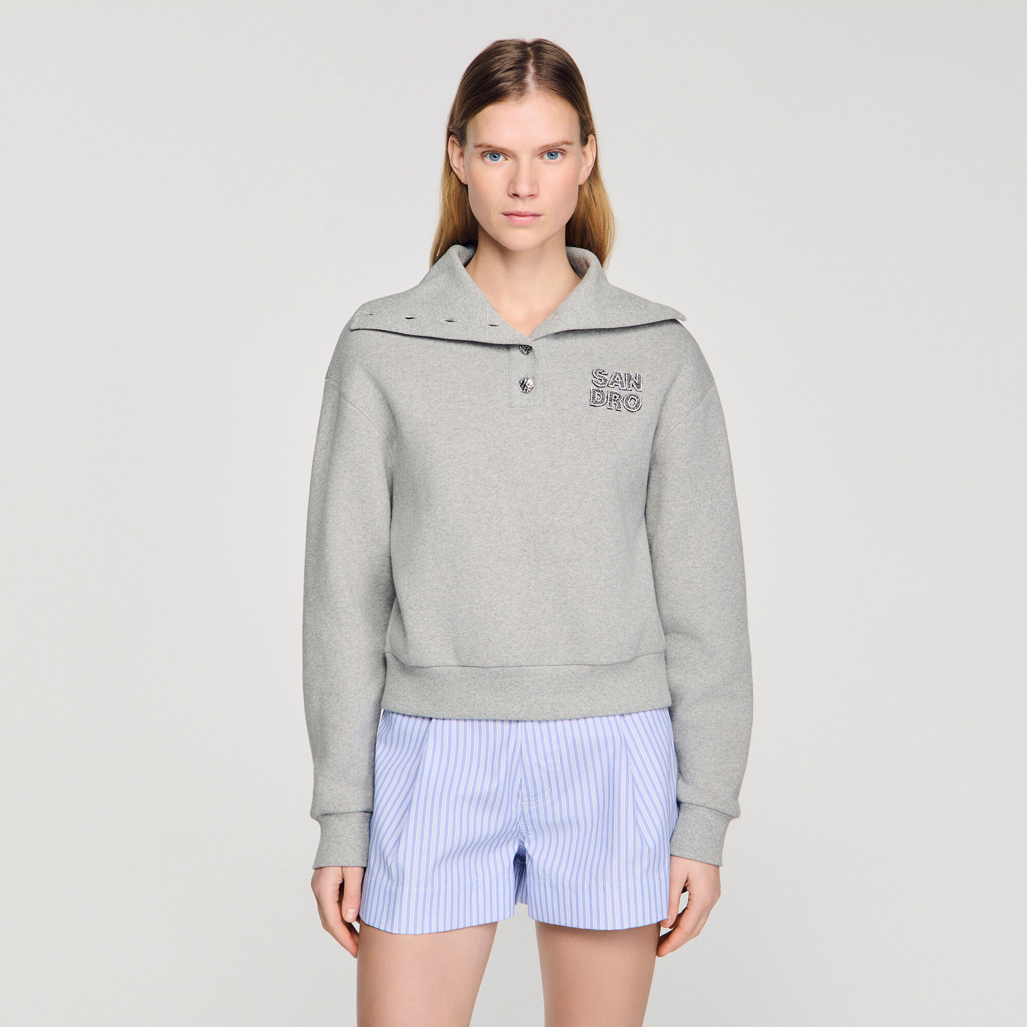 Gestickter Sweatshirt mit Spalt-Ausschnitt