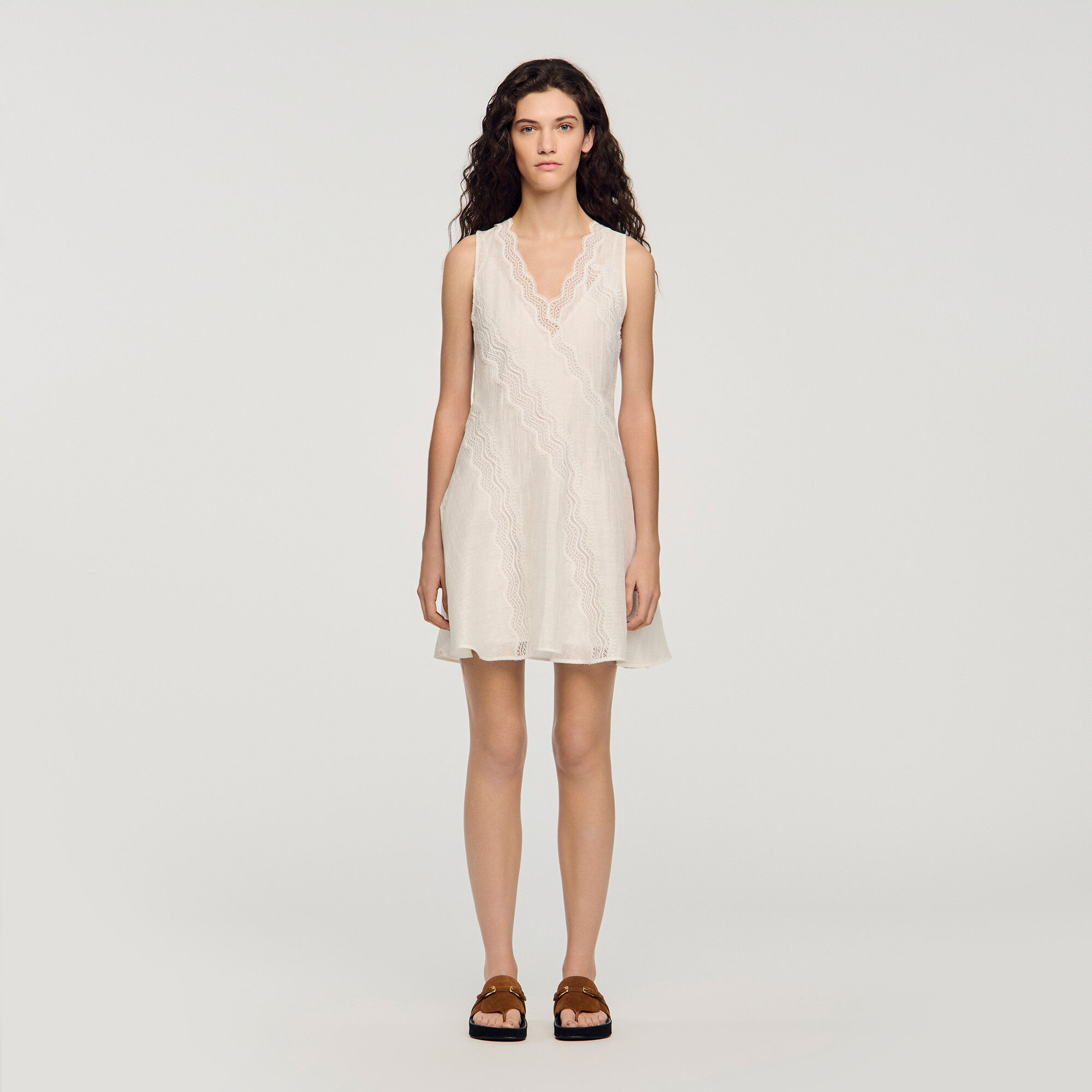 Mini-Abnäher-Leinenkleid