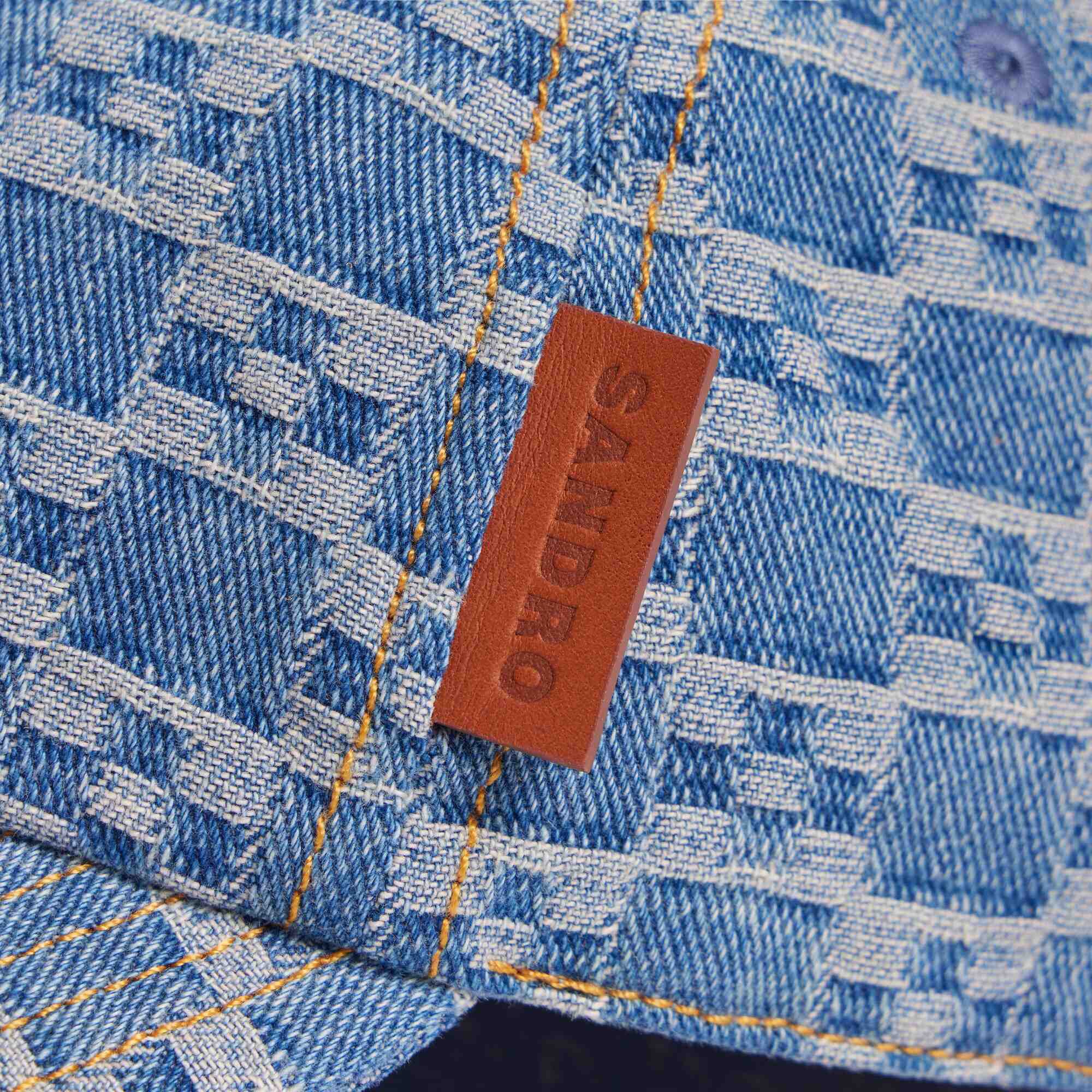 Denim-Mütze mit Kreuzmotiv