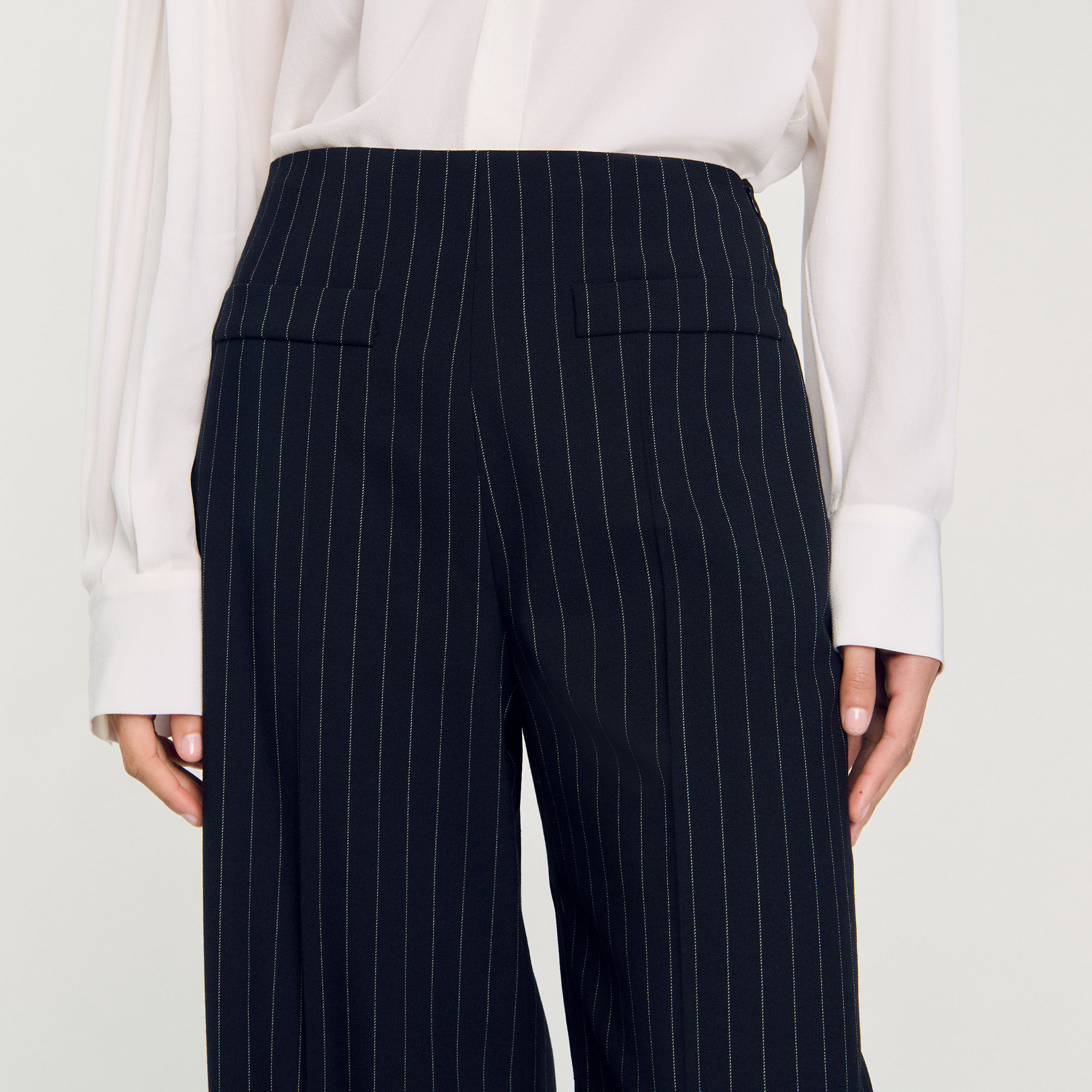 Hosen mit Kreidestreifen