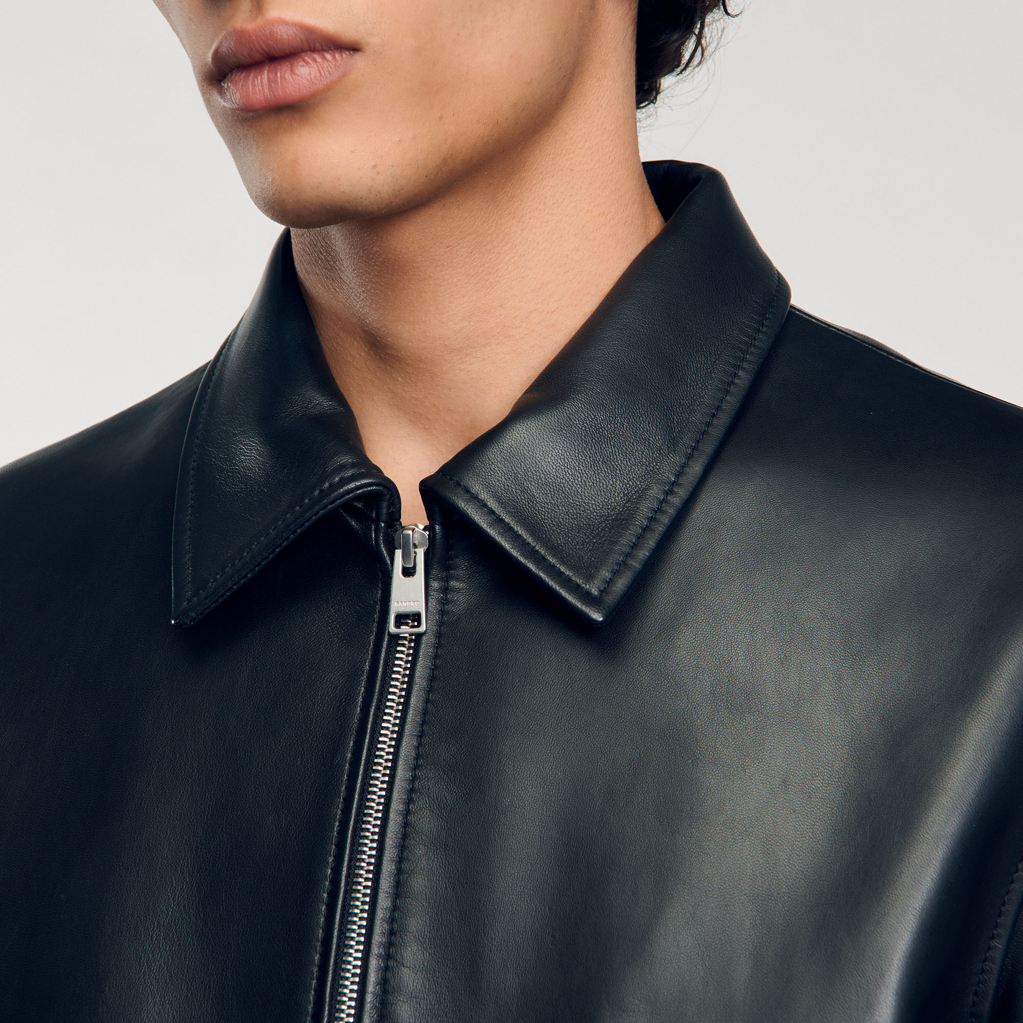 Einfacher Lederjacke