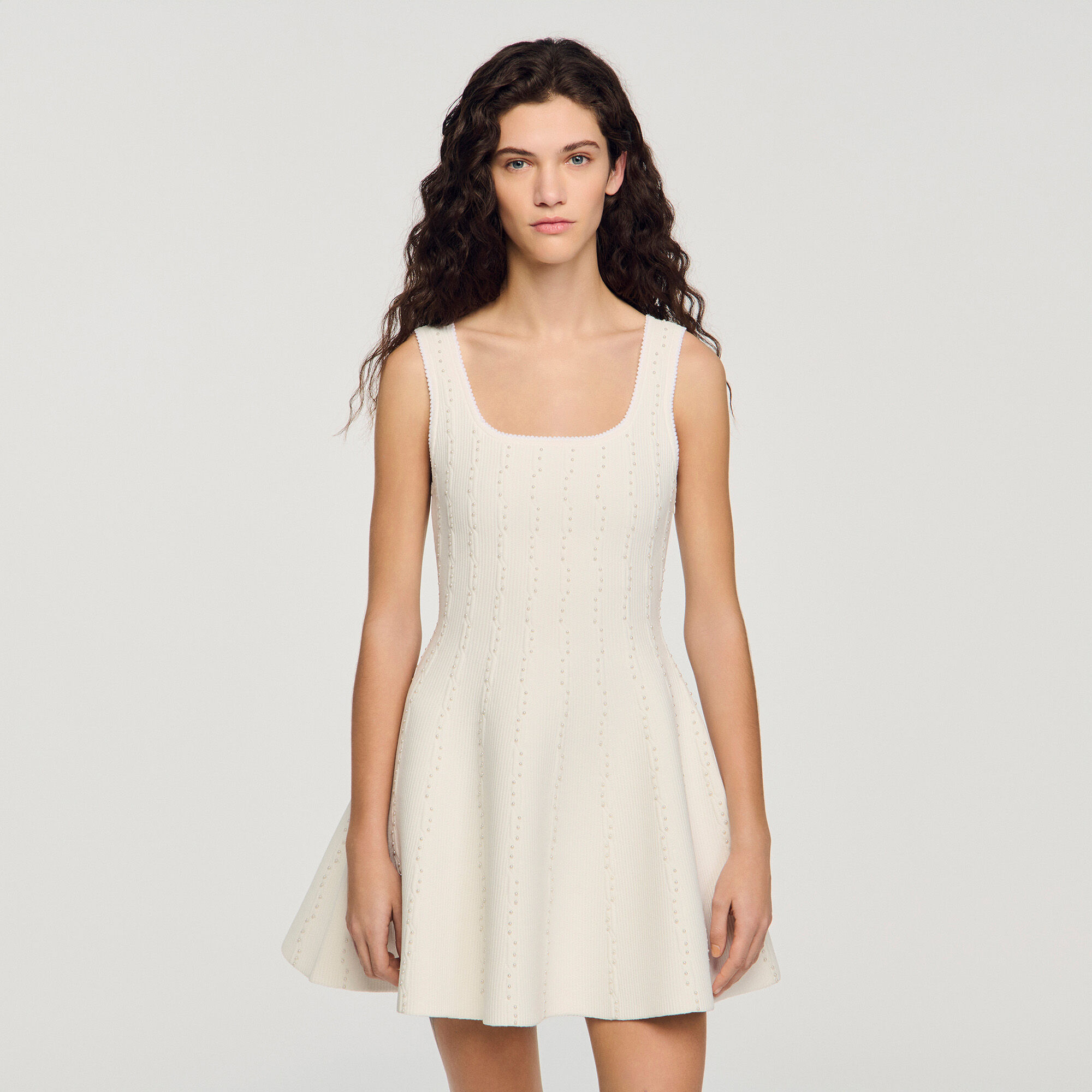 Perlenbestickte Strickmini-Robe