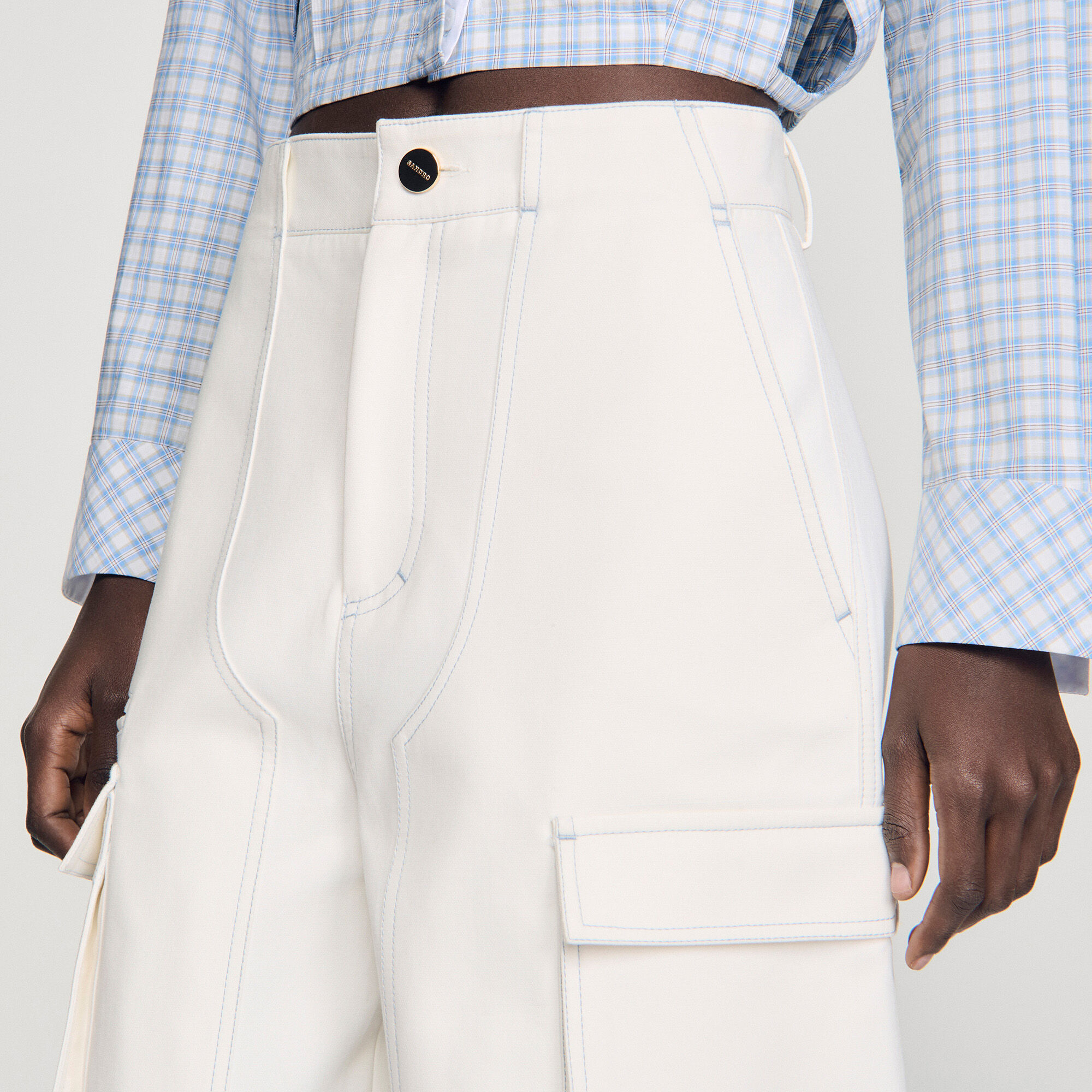 Weite Hosen aus Baumwolle, Bermudashorts