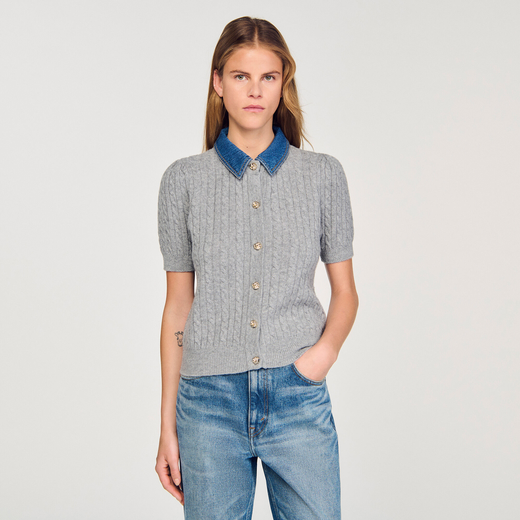 Cardigan mit abnehmbarem Denim-Kragen