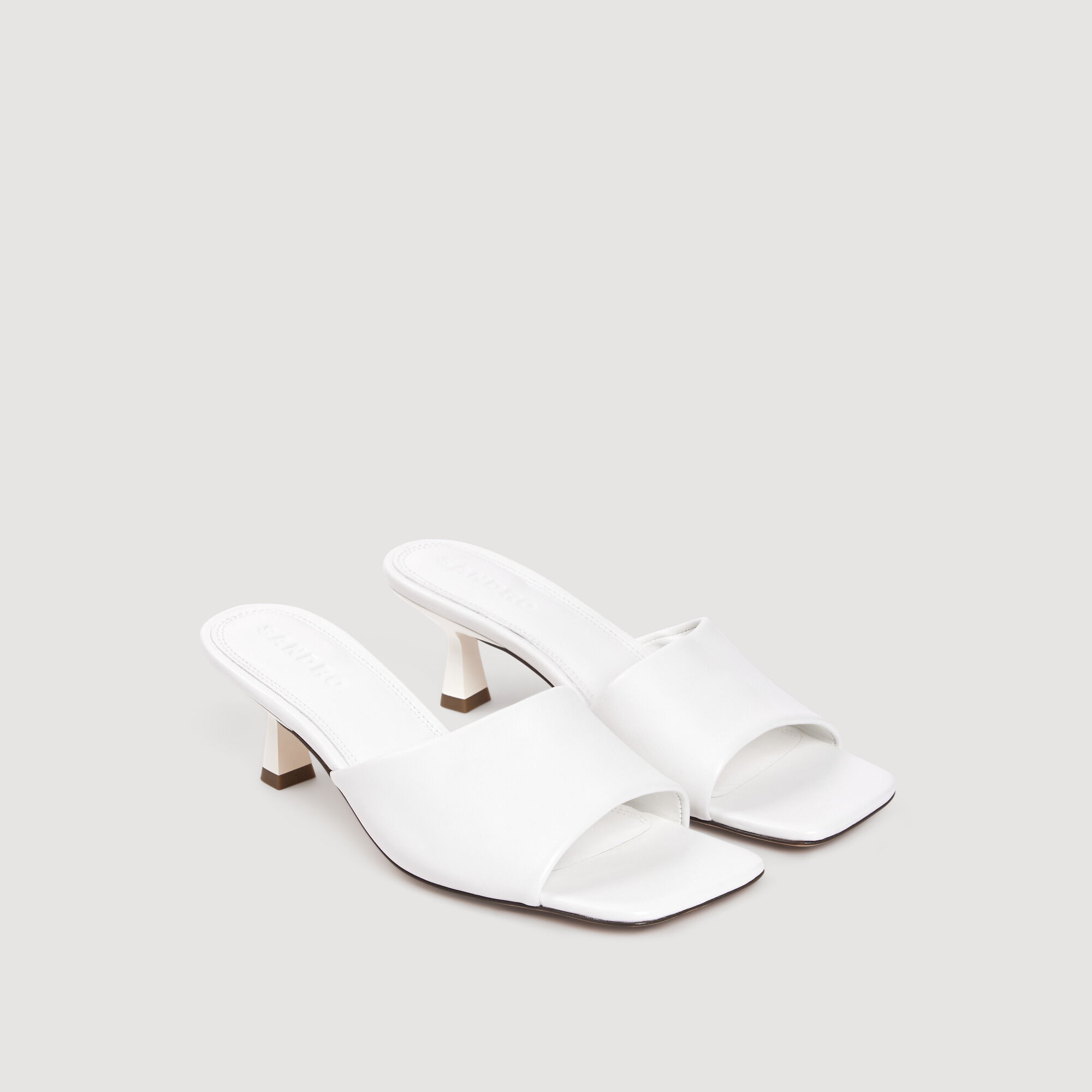 Glattes Leder-Pumps mit Absatz
