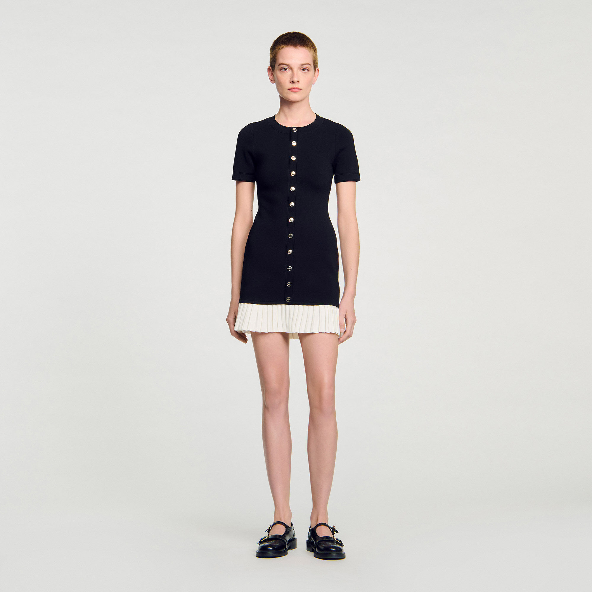 Minikleid aus Strick mit Rüschen