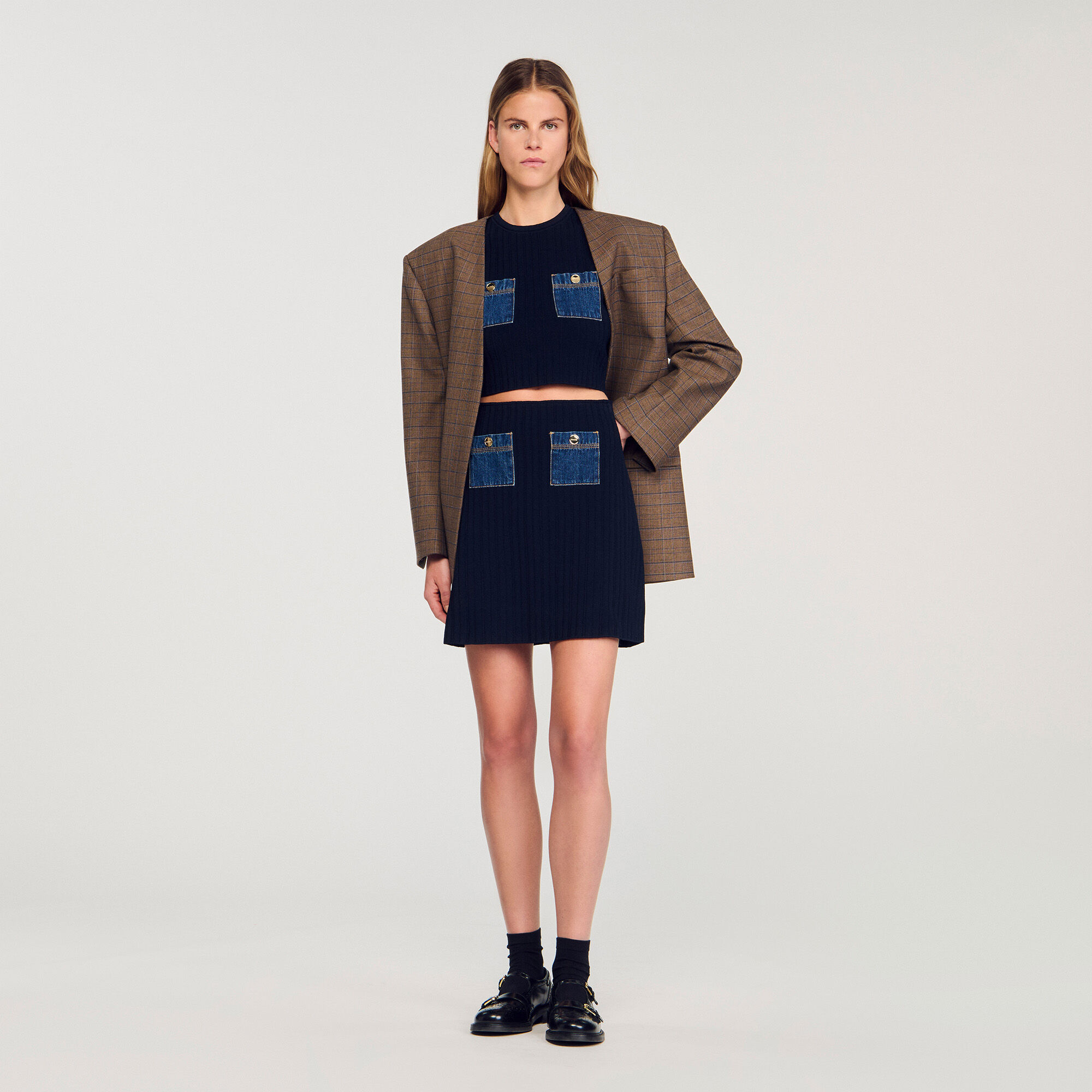 Minikleid aus Strick und Jeansstoff