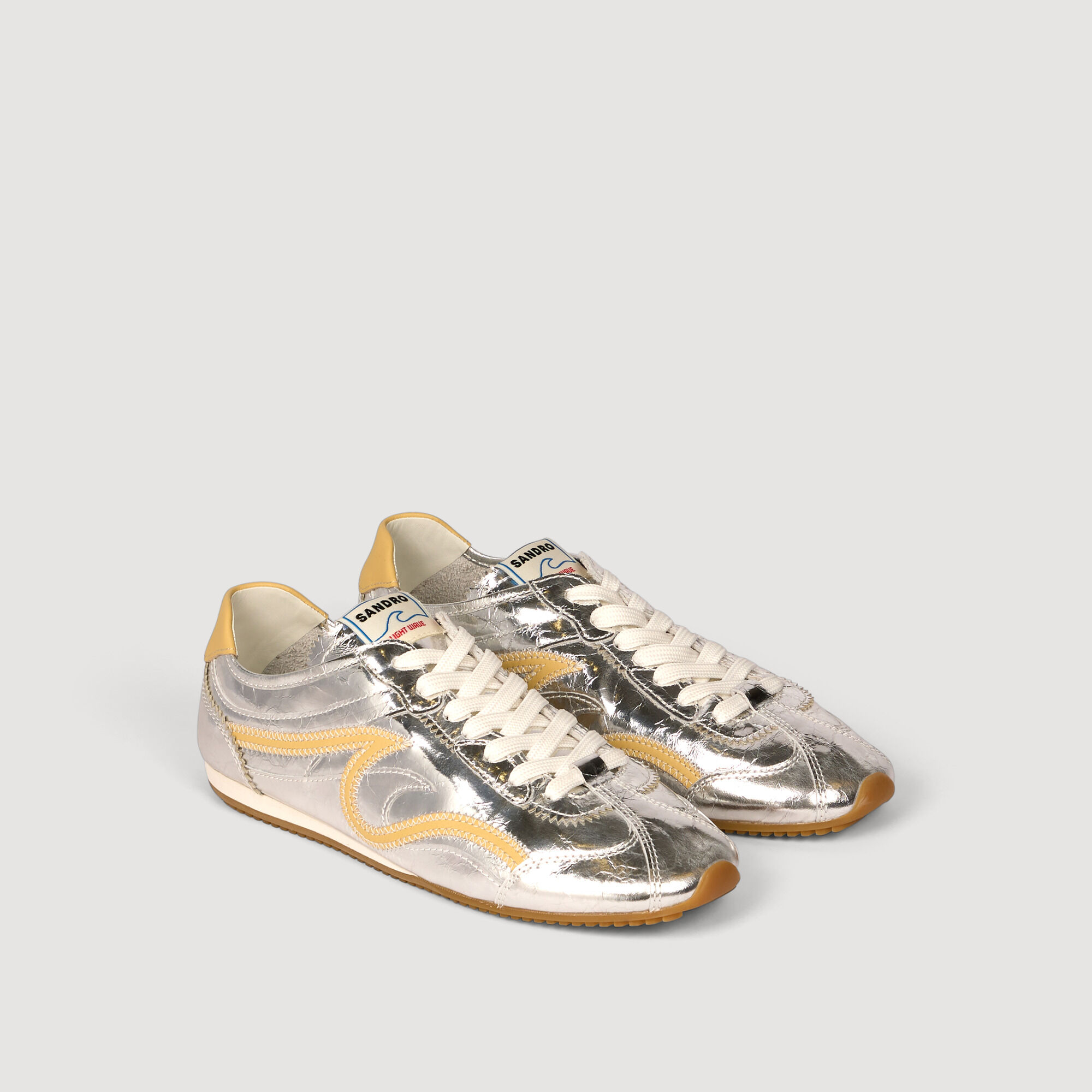 Leichtwellen-Metallik-Sneaker