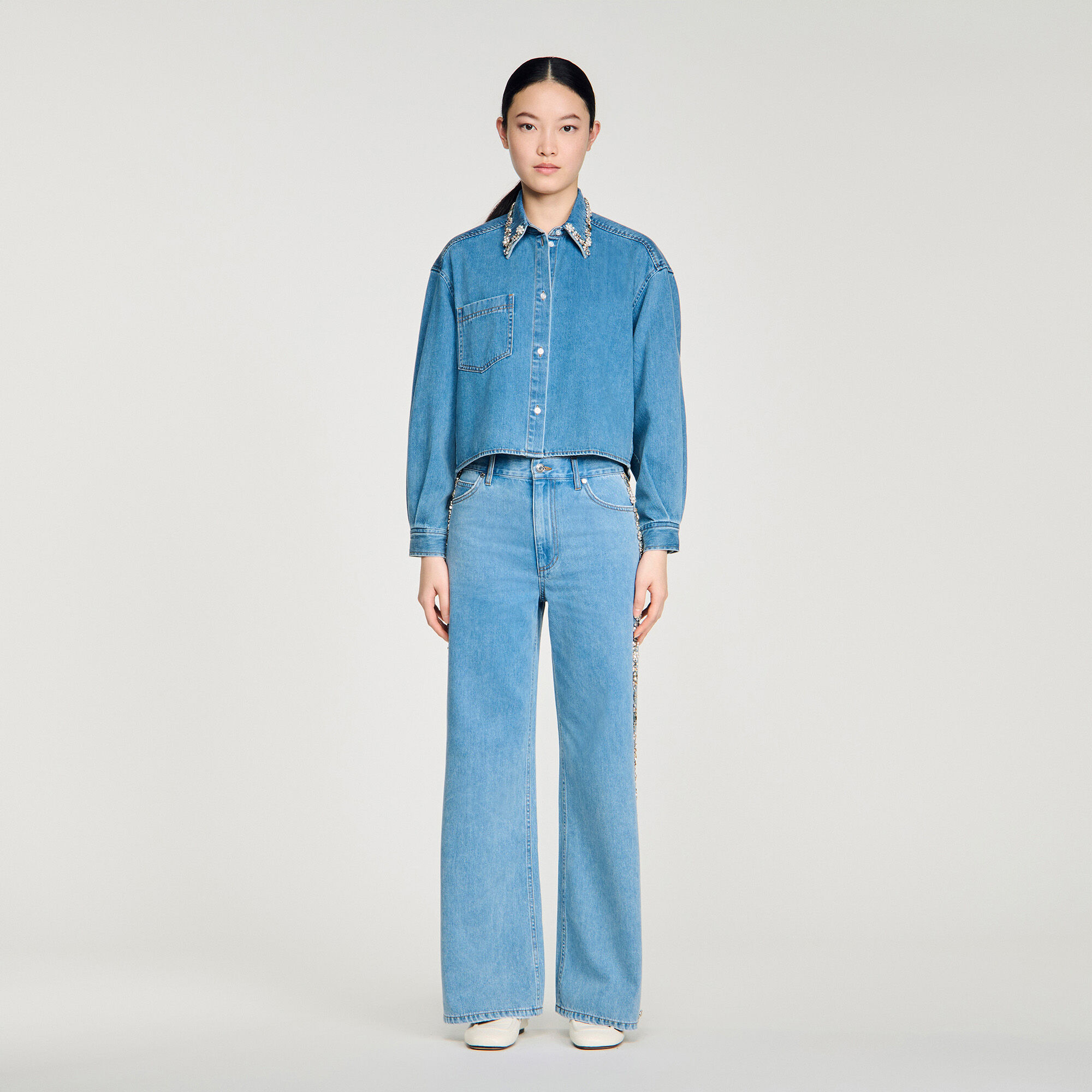 Denimhemd mit Strasssteinen