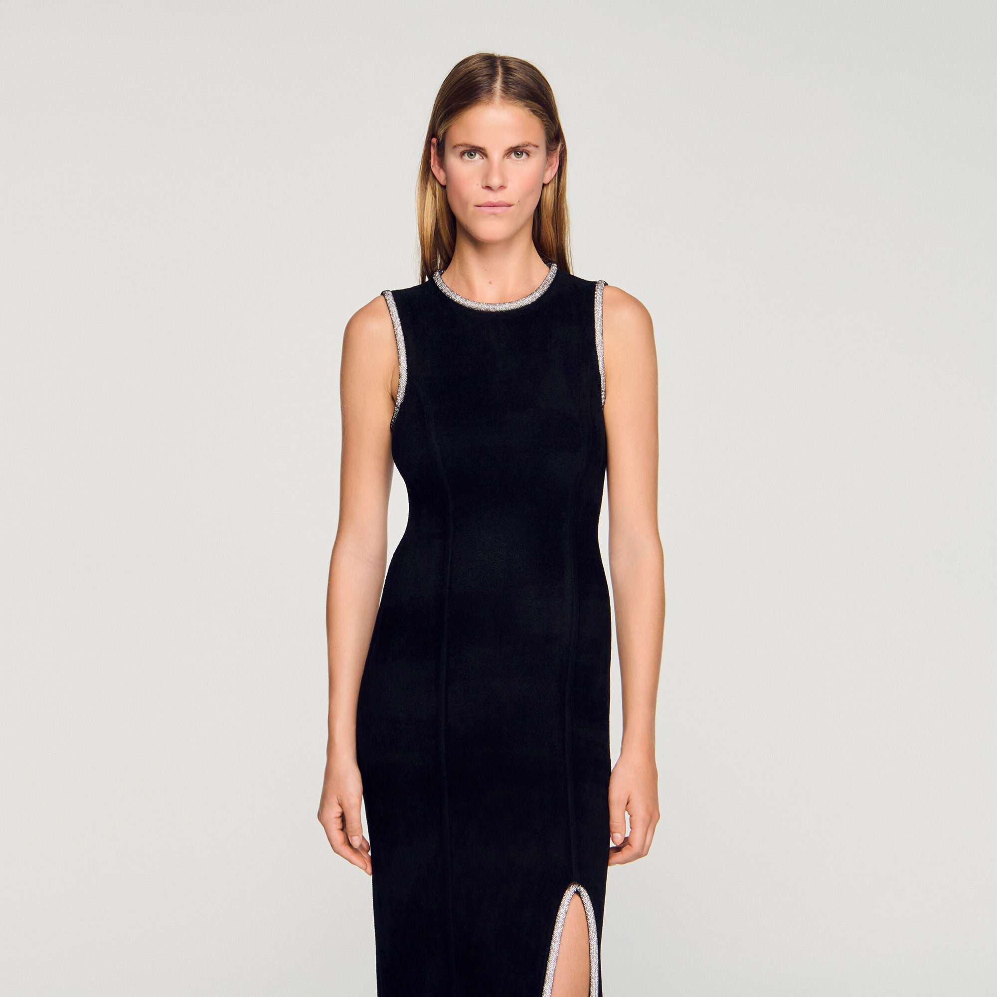 Maxikleid mit Strass-Ausschnitt