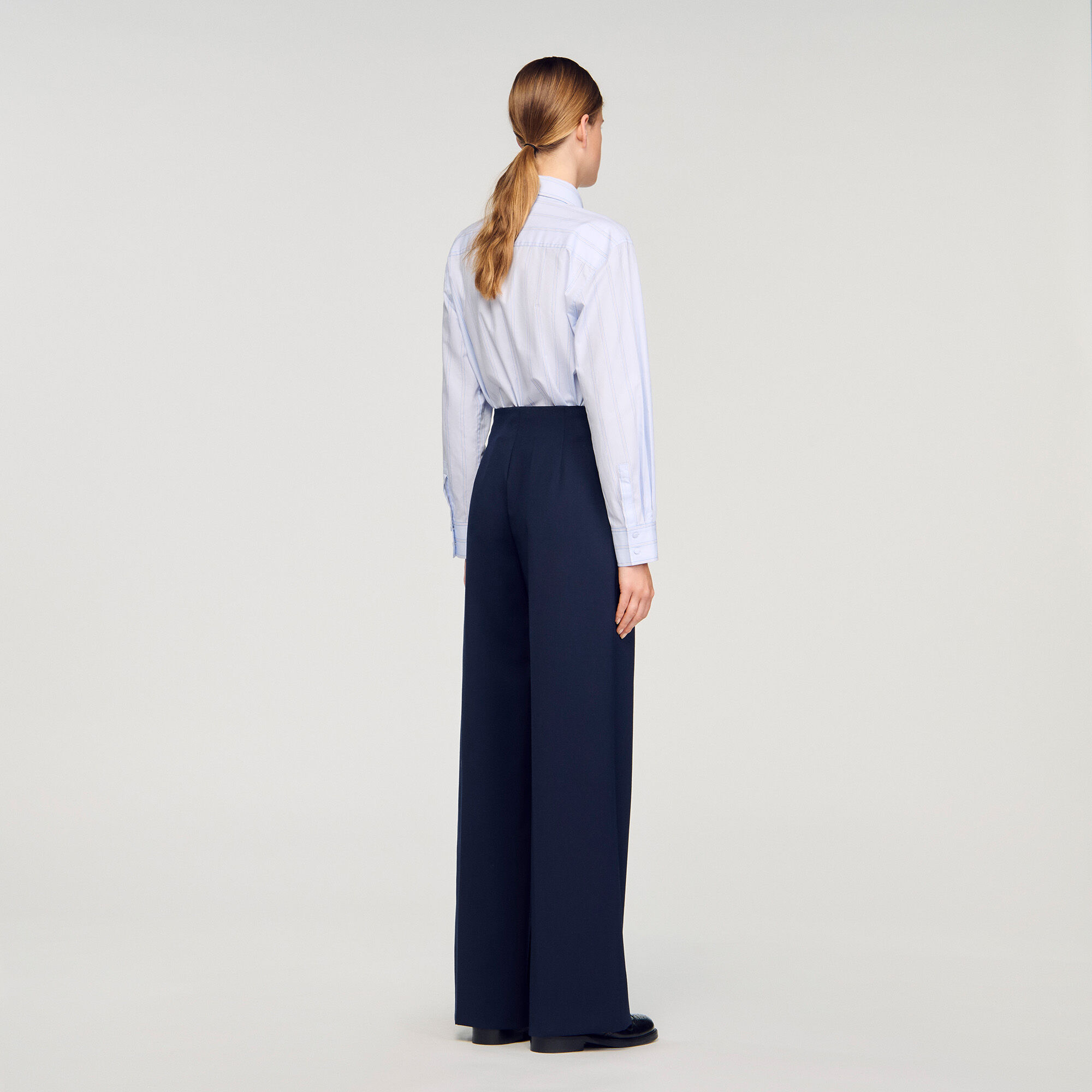 Asymmetrische Hosen mit gerader Beinform