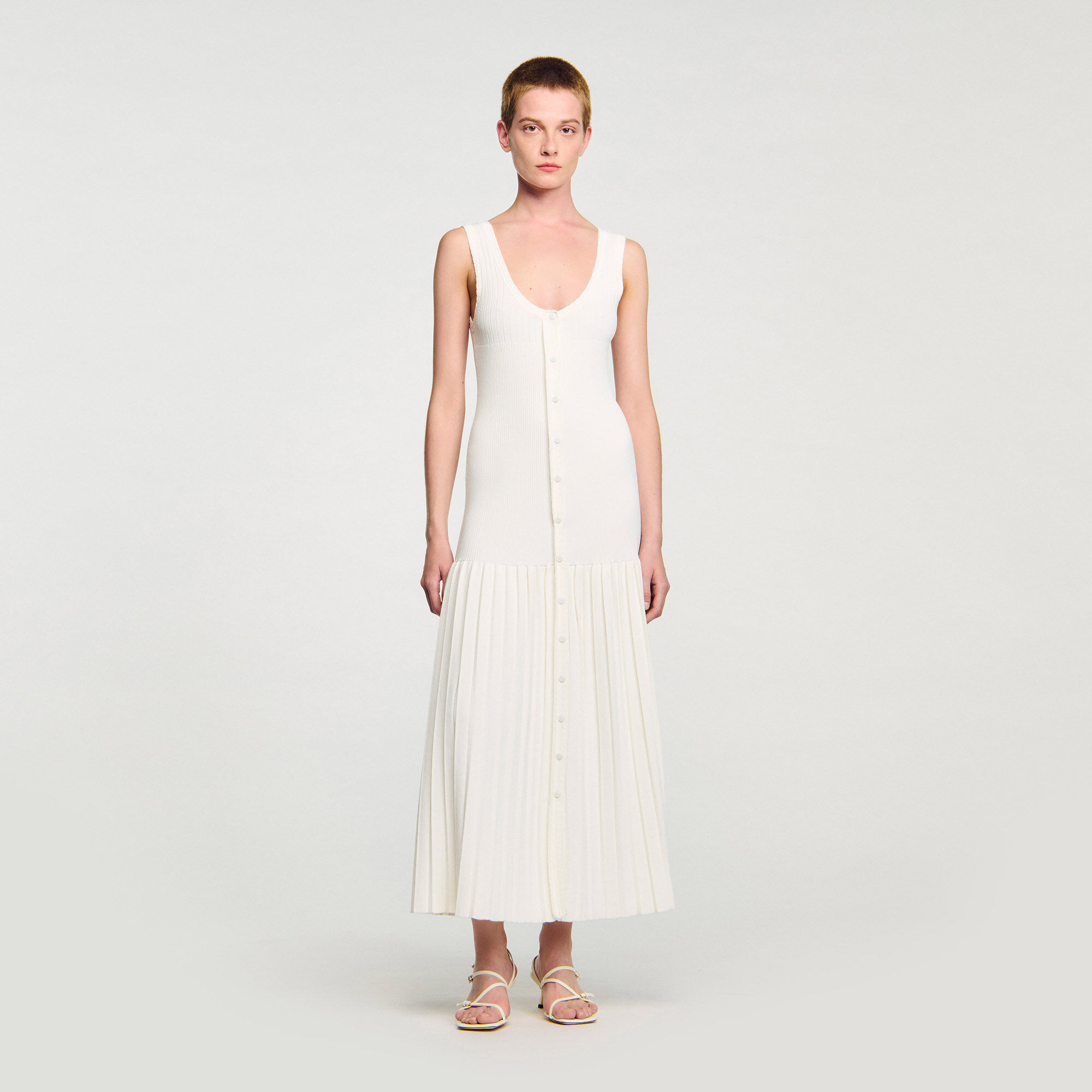 V-Ausschnitt Strick-Maxikleid