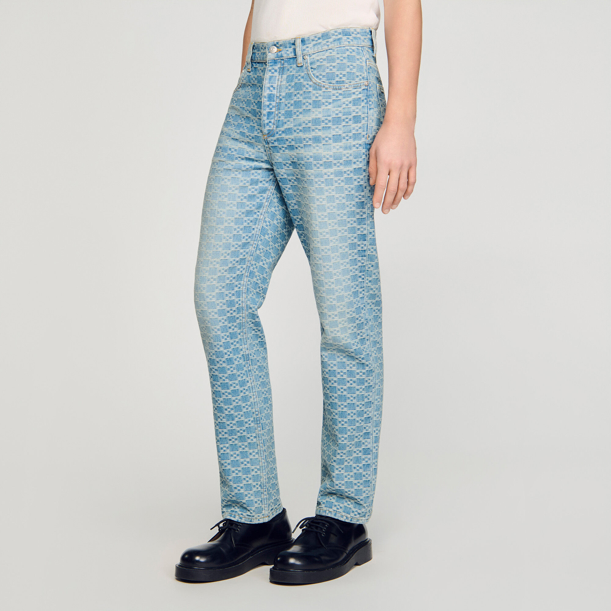 Jeans mit normaler Passform und quadratischem Kreuz