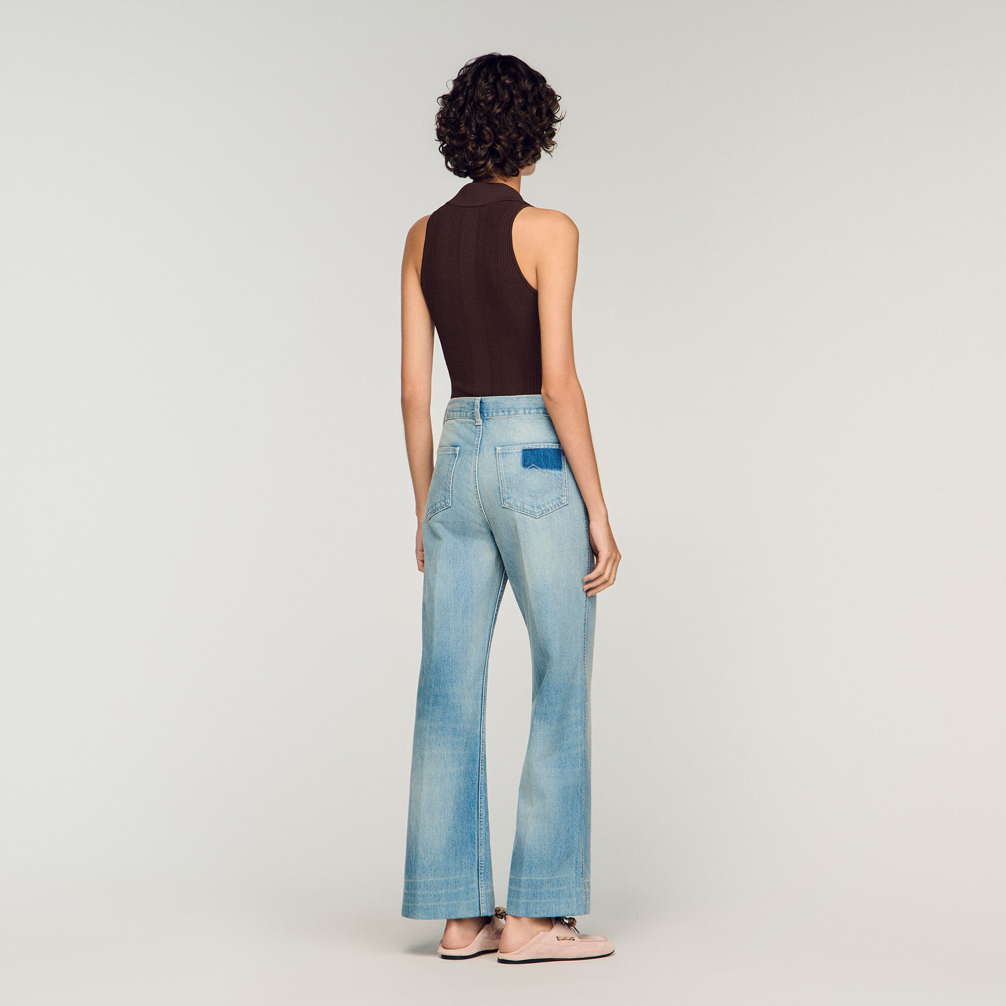 Abgenutzte gerade Reißverschluss-Cotton-Jeans