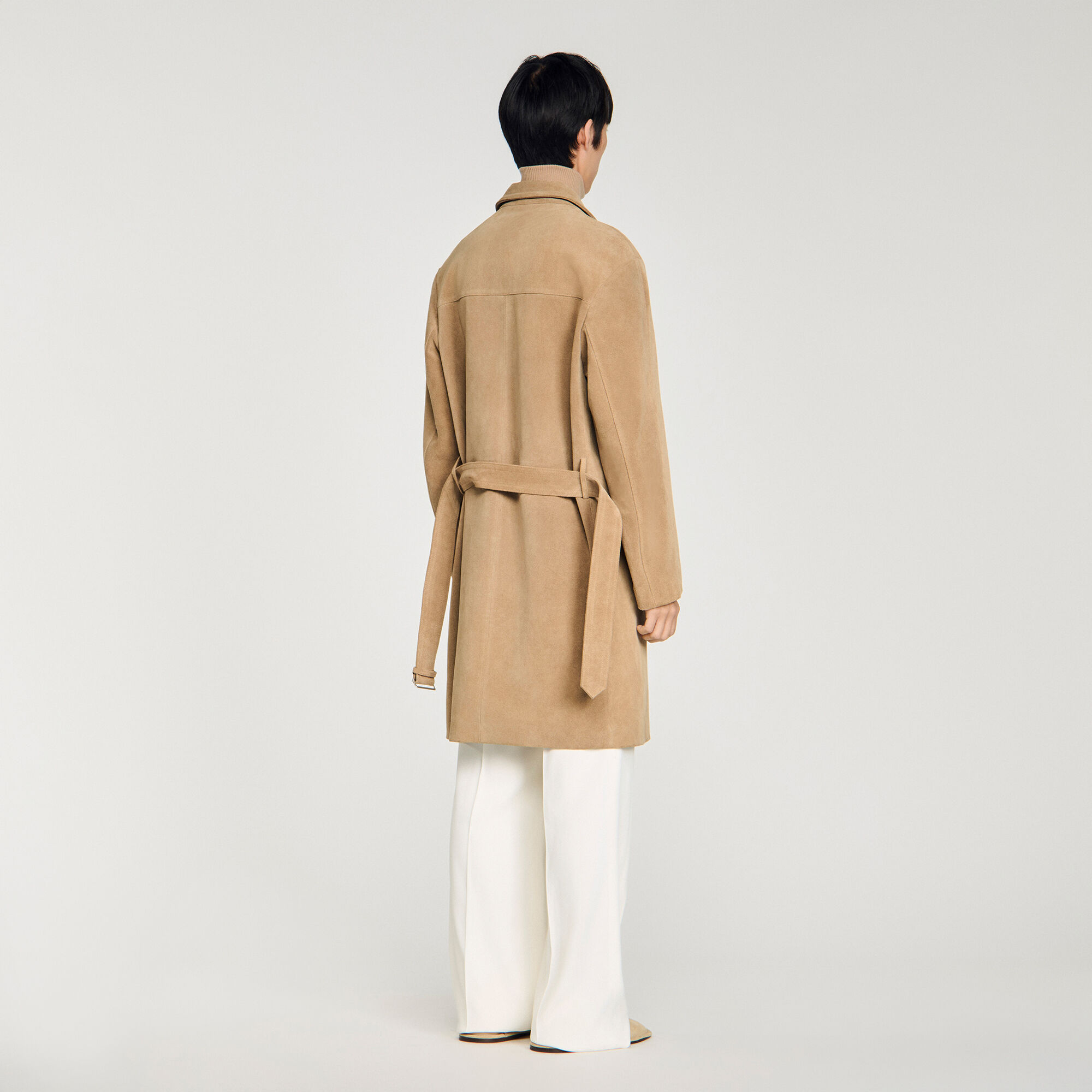 Maßgeschneiderter Gürtel-Ledercoat