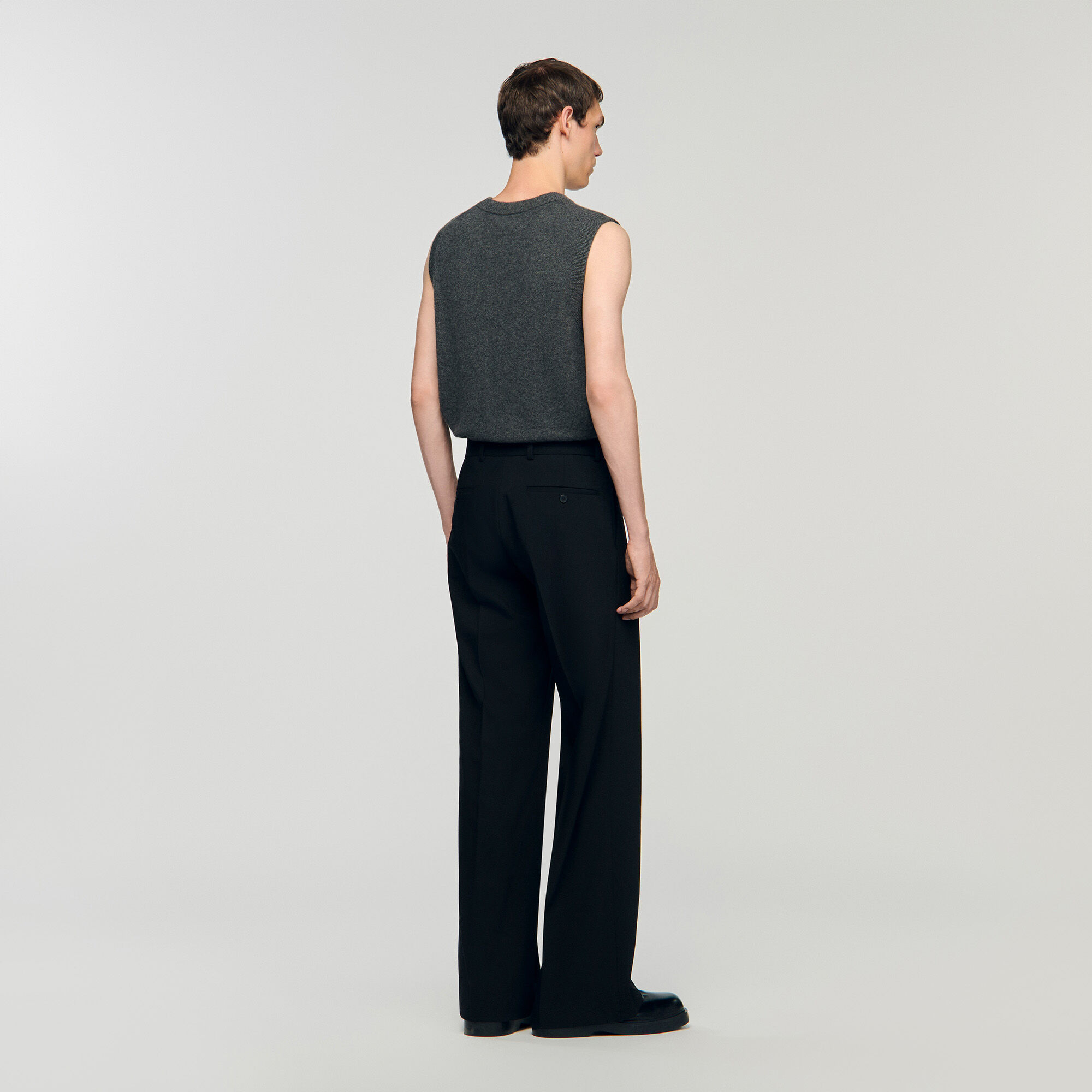 Weite Hosen mit Falten