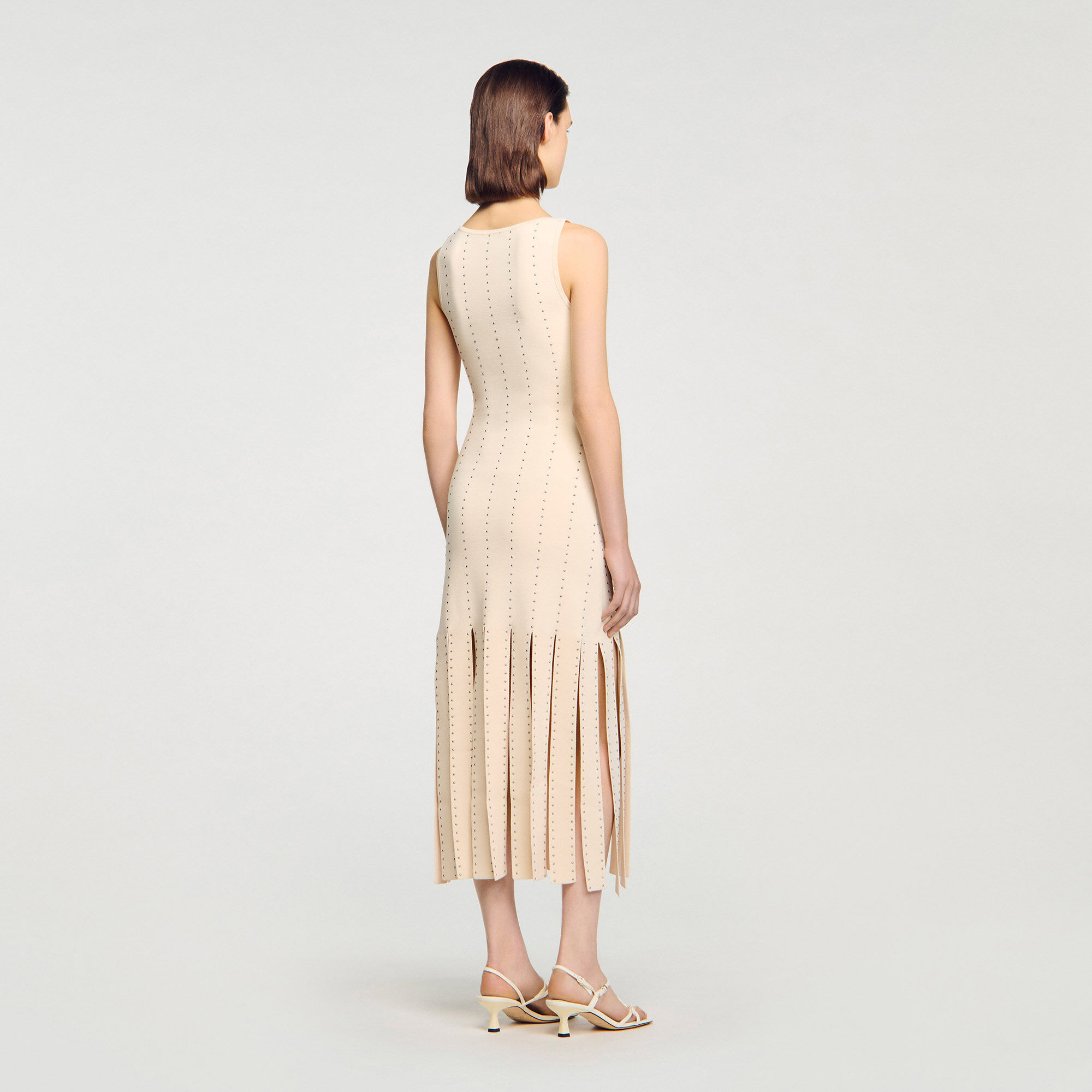 Gestricktes Maxikleid mit Fransen