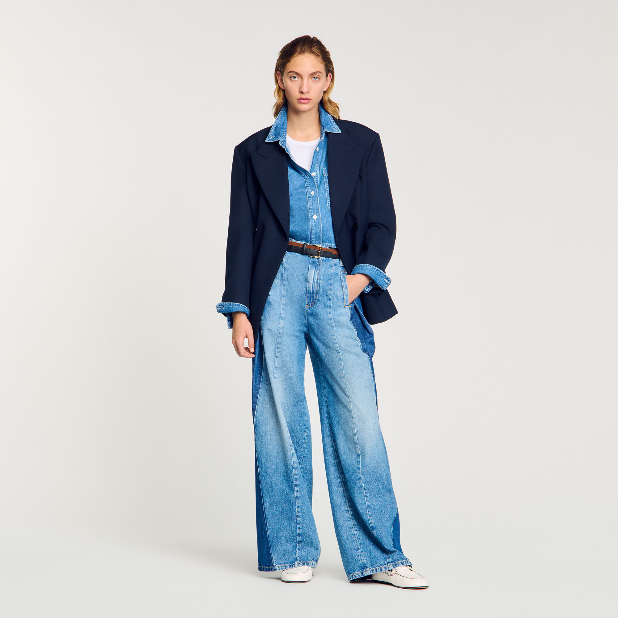 Jeans mit kontrastierenden Panels