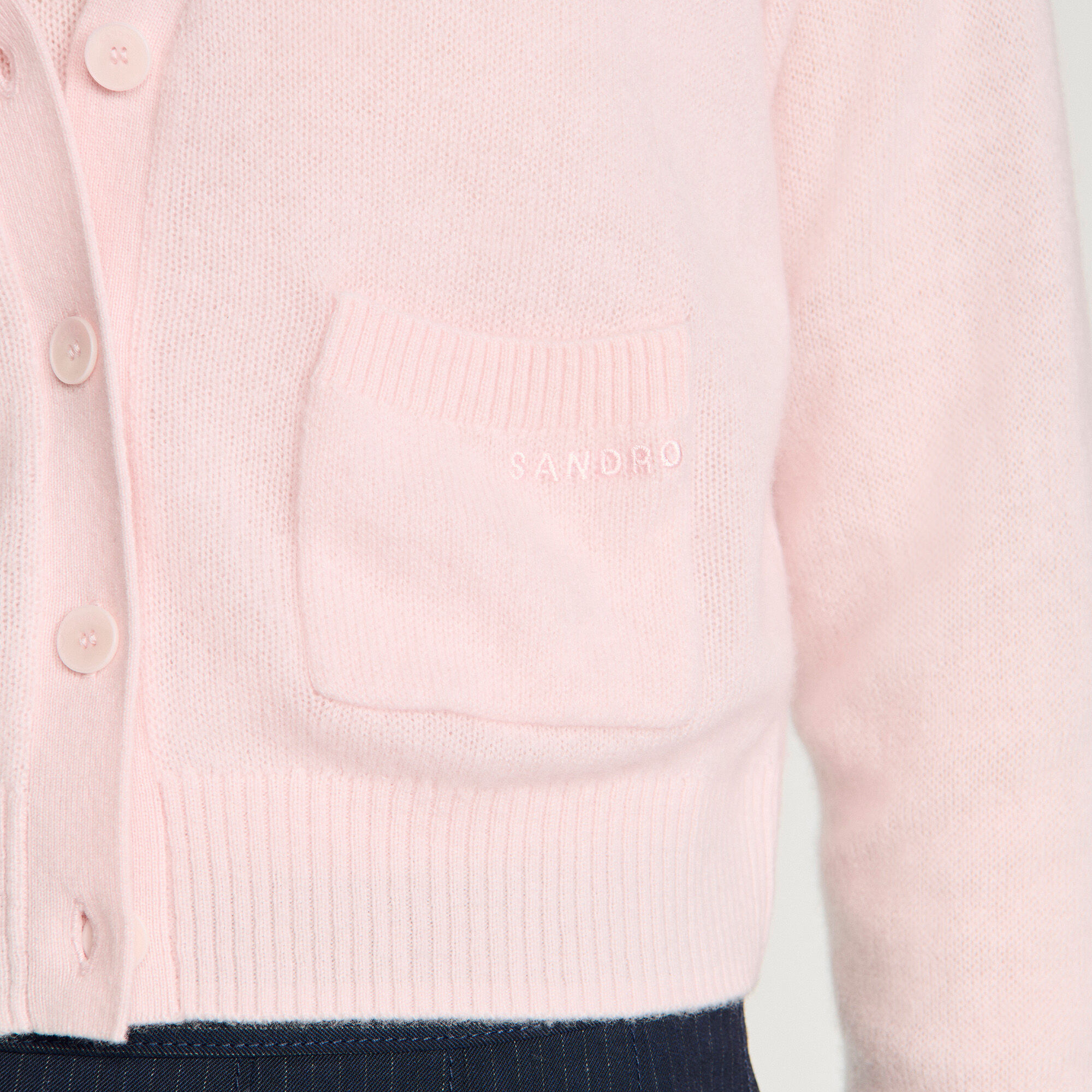Kurzer Cashmere-Woll-Pullover