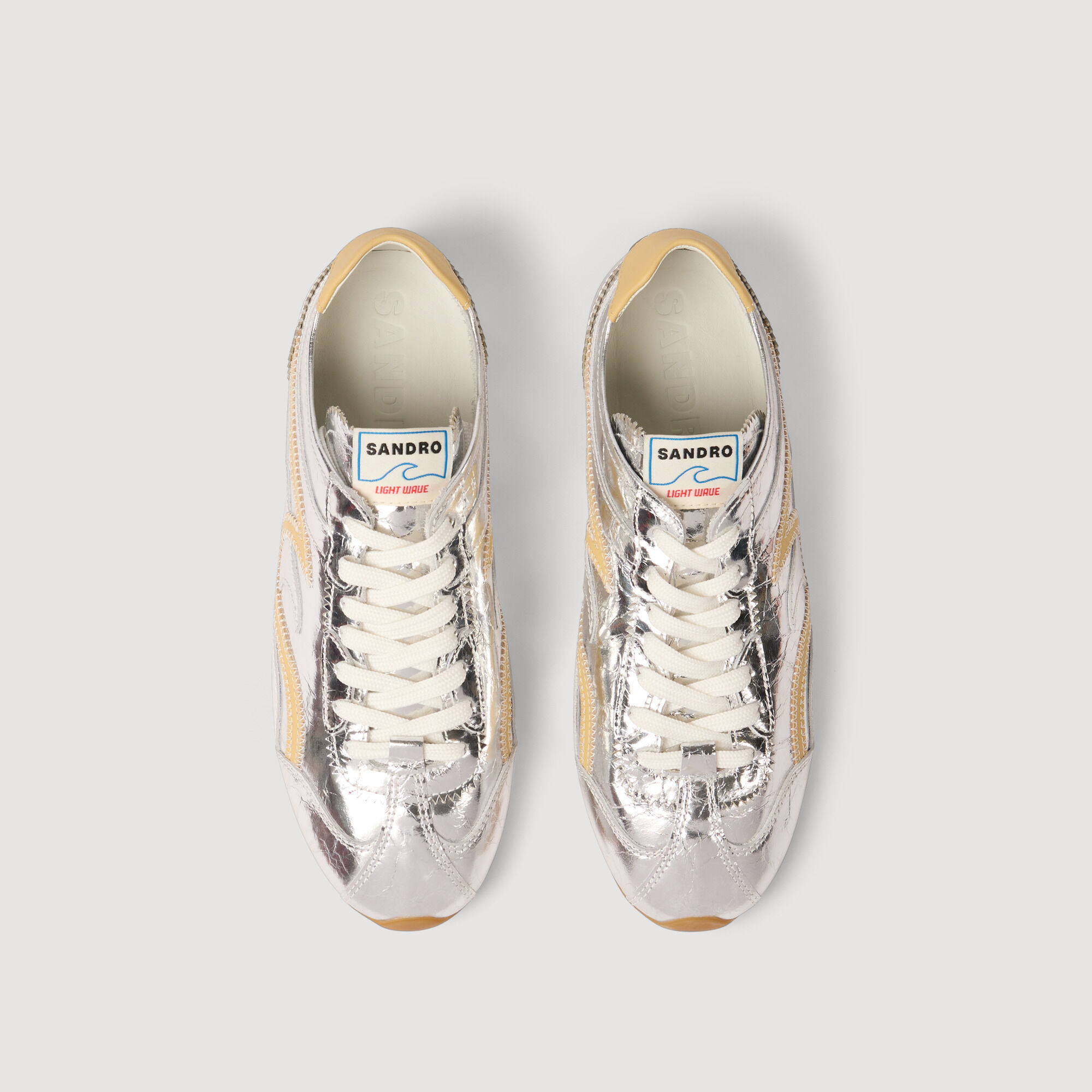 Leichtwellen-Metallik-Sneaker