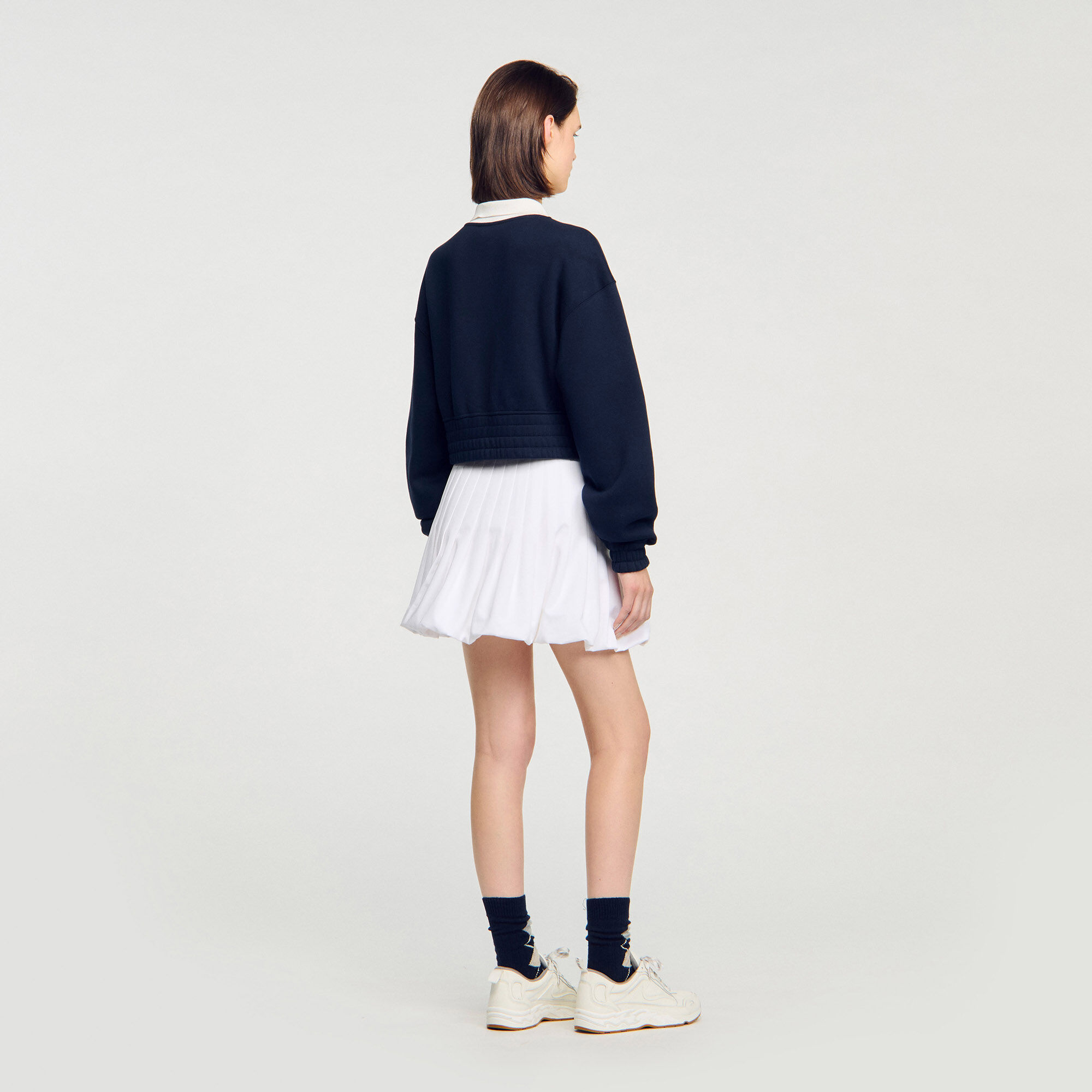 Kurzer Sweatshirt mit zwei Farben