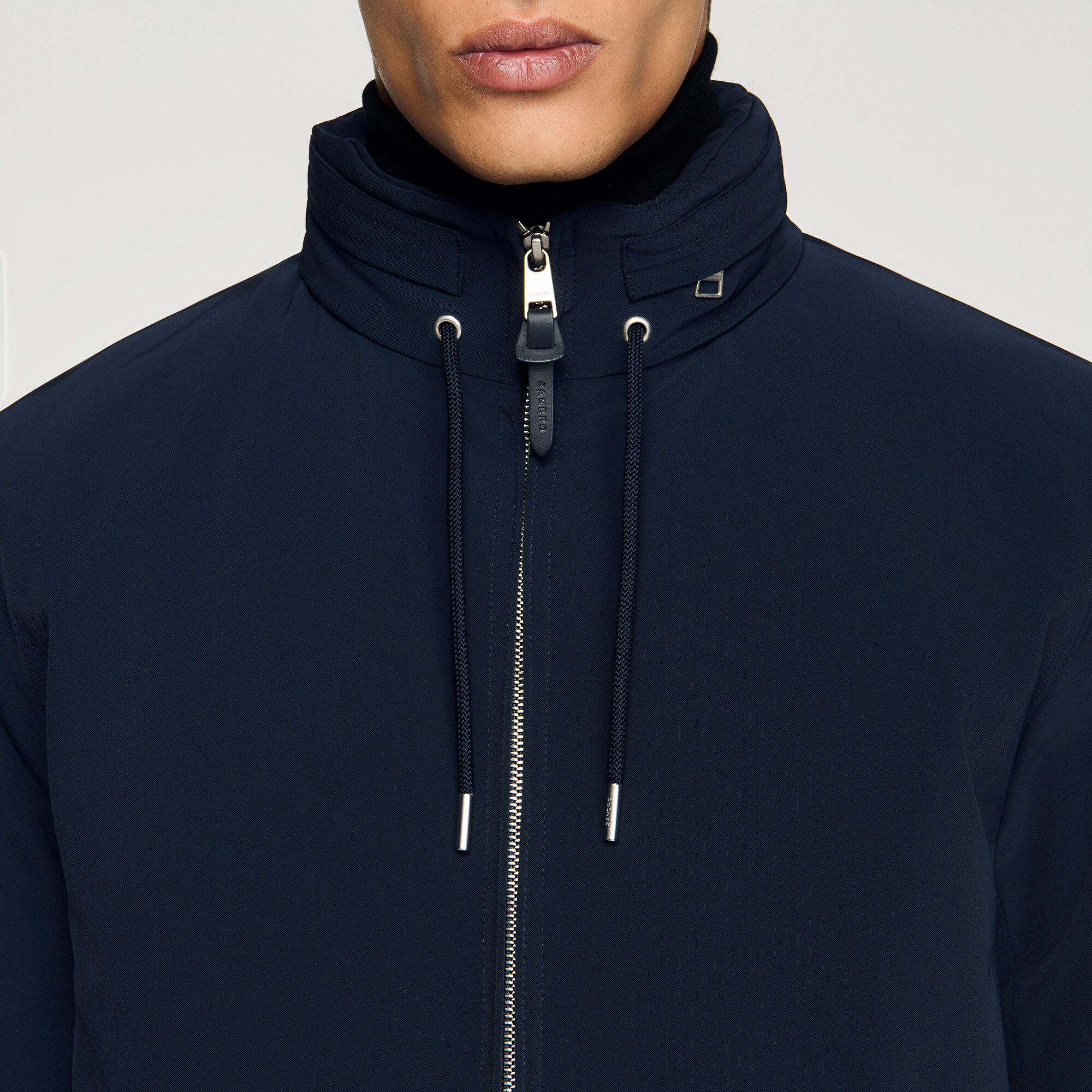 Reißverschluss-Jacke mit Kapuze