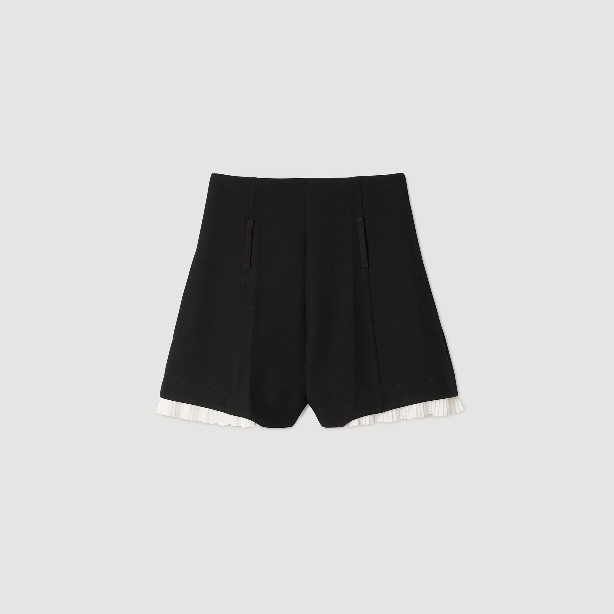 Maßgeschneiderte gefaltete Shorts