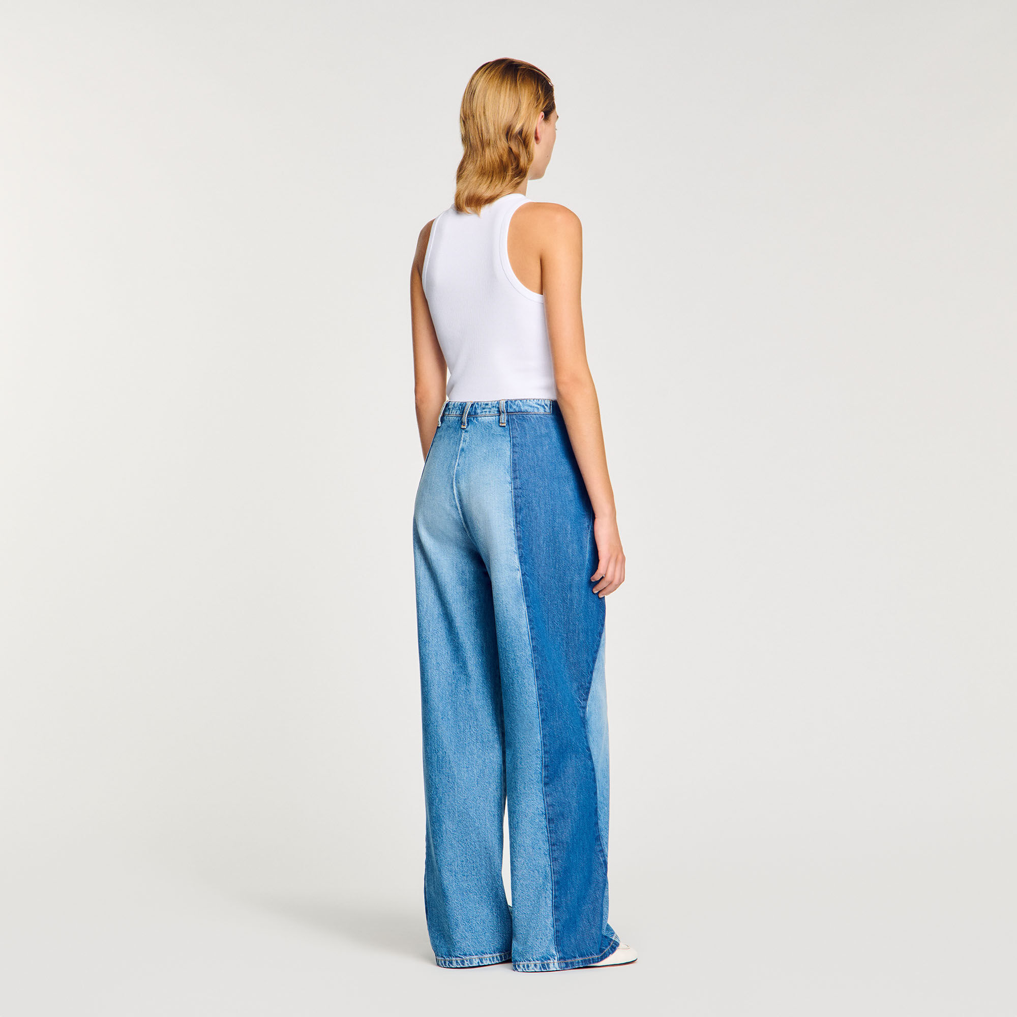 Jeans mit kontrastierenden Panels
