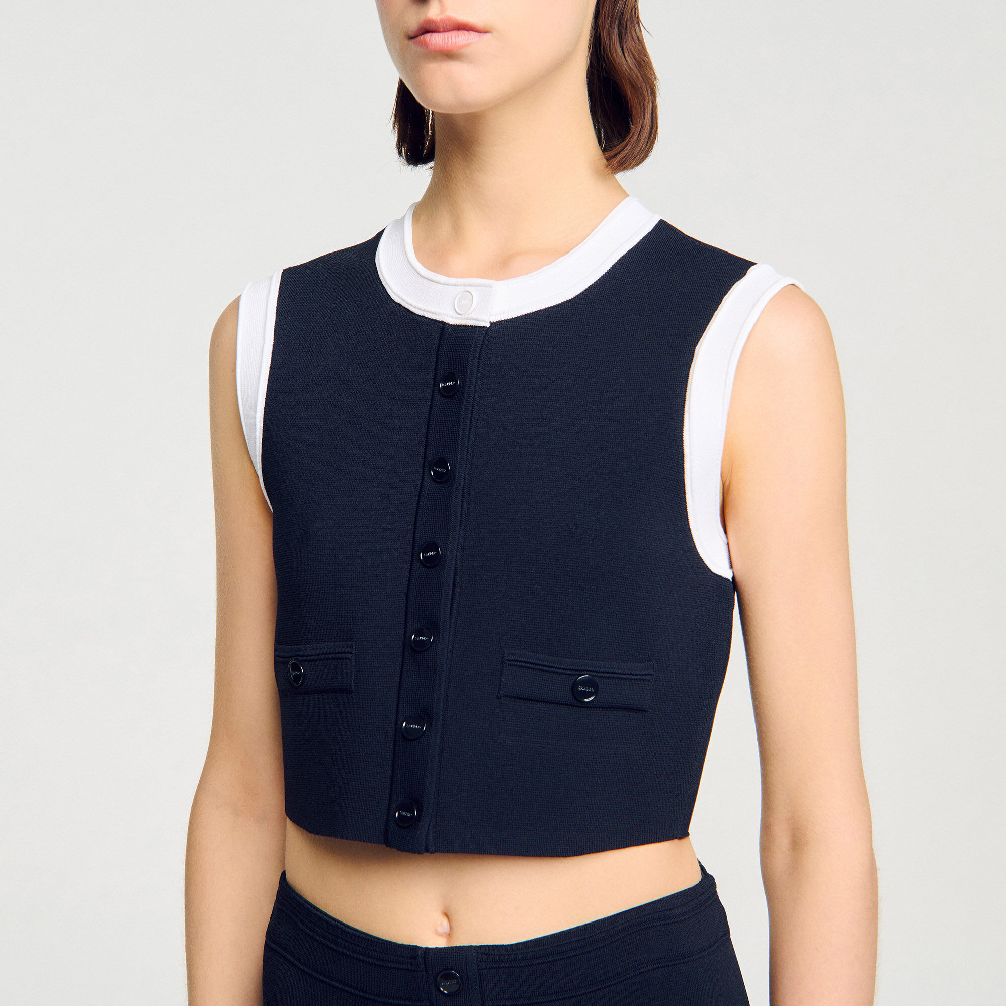 Zweifarbiger kurzer Stricktop