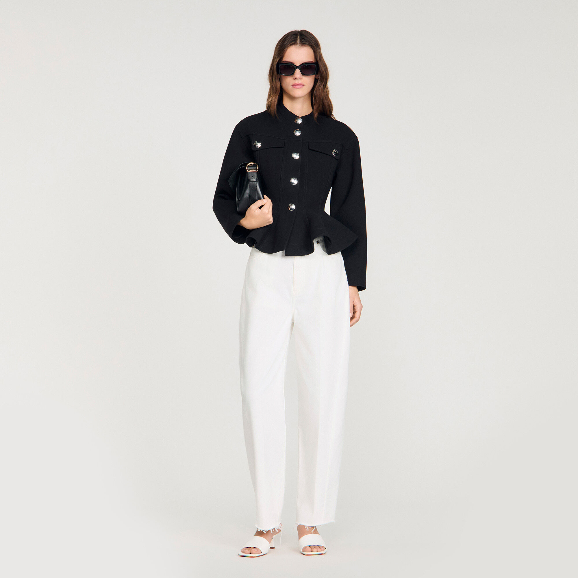 Abgeschnittenes rüschenbesetztes Peplum-Jacke