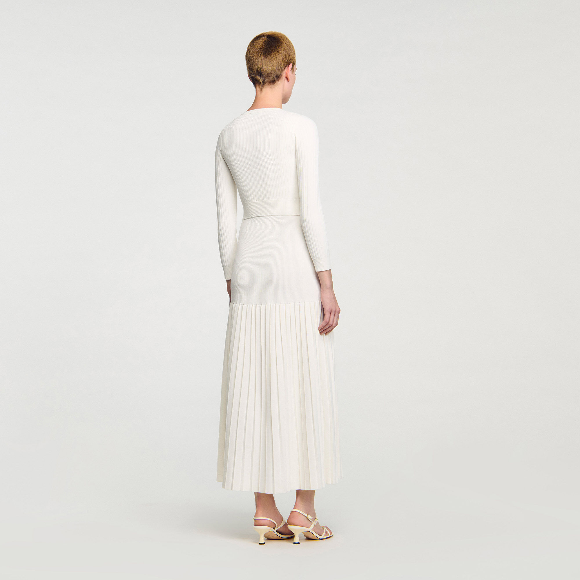 Abgeschnittener Strick-Pullover